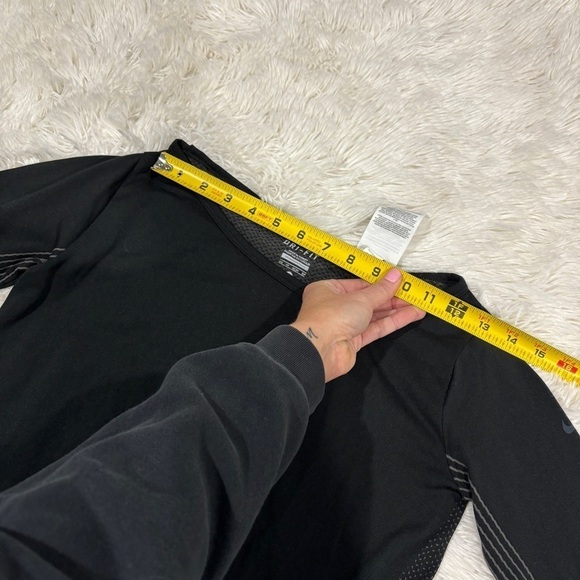 Nike Dri-Fit Epic Knit Crew Running Top Women's Size XS Black Gray - Picture 10 of 13